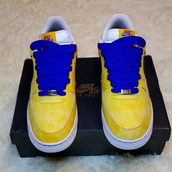 Air Force 1 - Picture 1 of 6